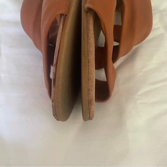 Eric Michael Netty Sandal in Tan. Size 37 - Picture 8 of 10